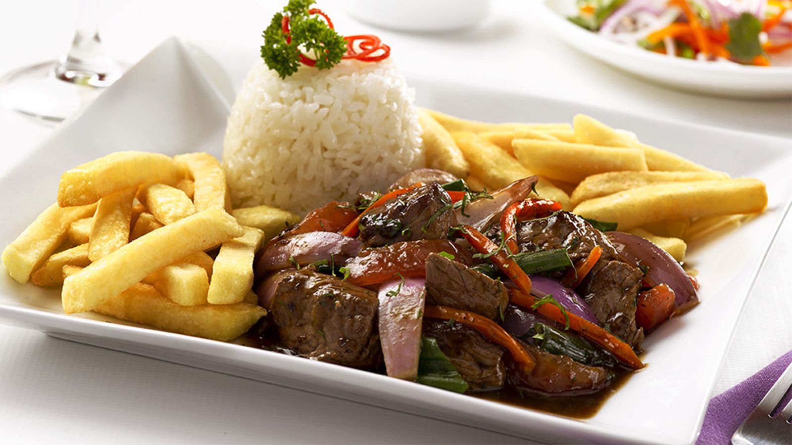 El paso a paso del lomo saltado, uno de los favoritos de